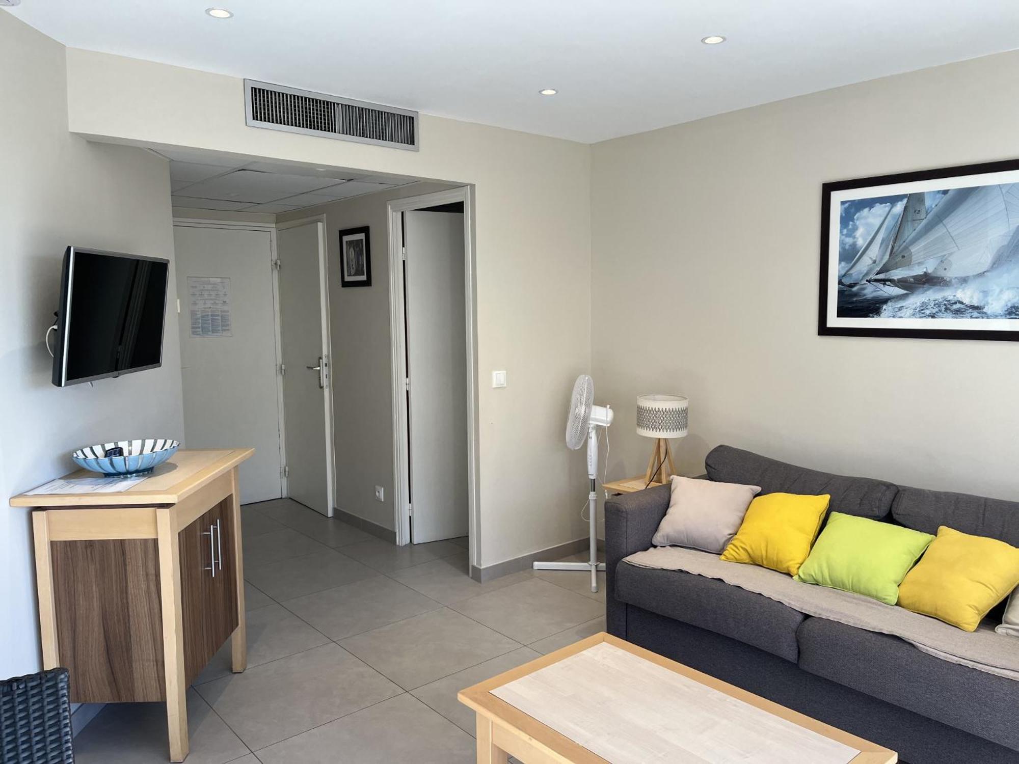 Apartment Cap Hermes, T2-3, 40m2, 4-5p, ,grande Terrasse Vu *