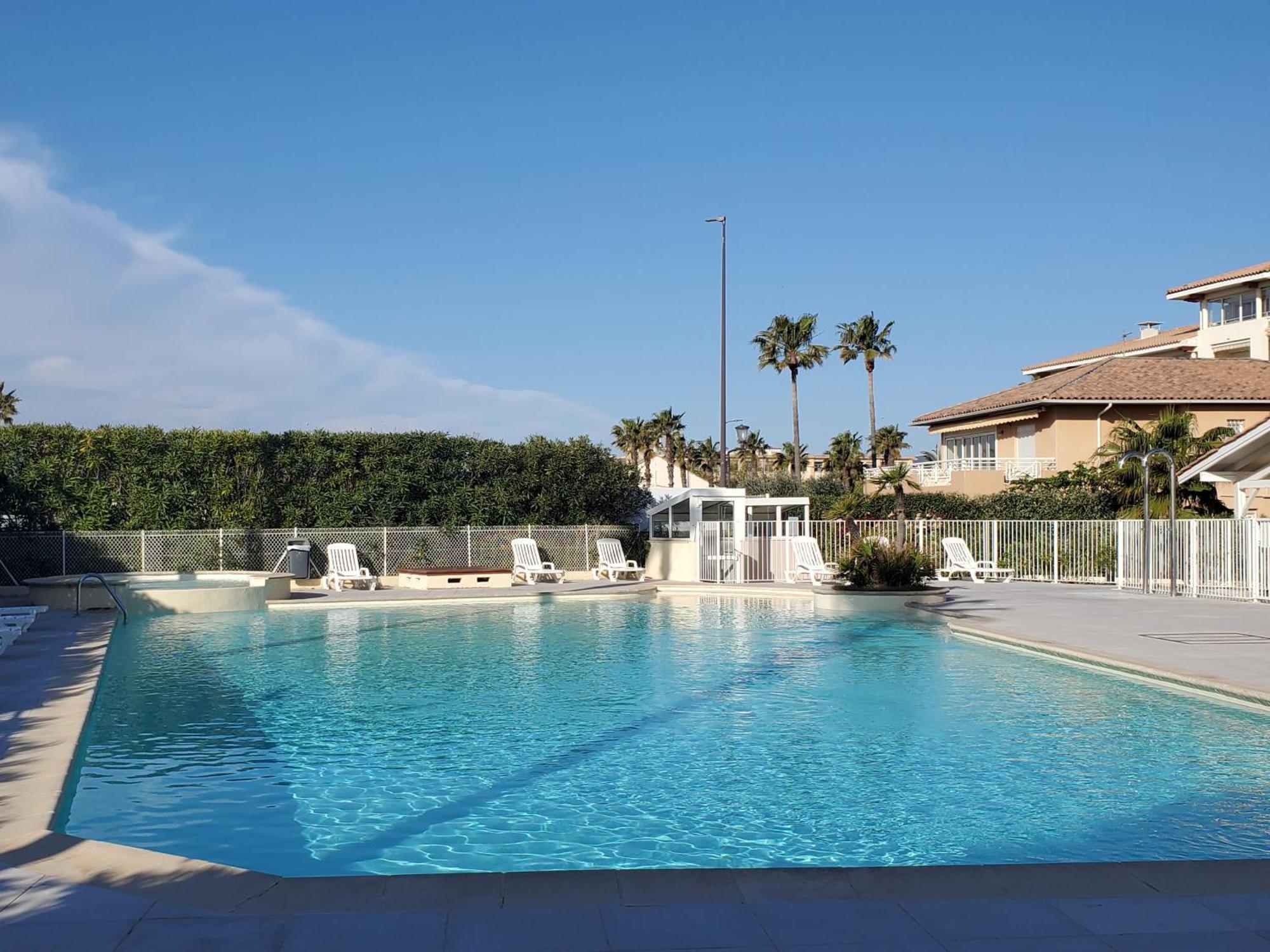 Appartement Cap Hermes, T2-3, 40m2, 4-5p, ,grande Terrasse Vu Fréjus